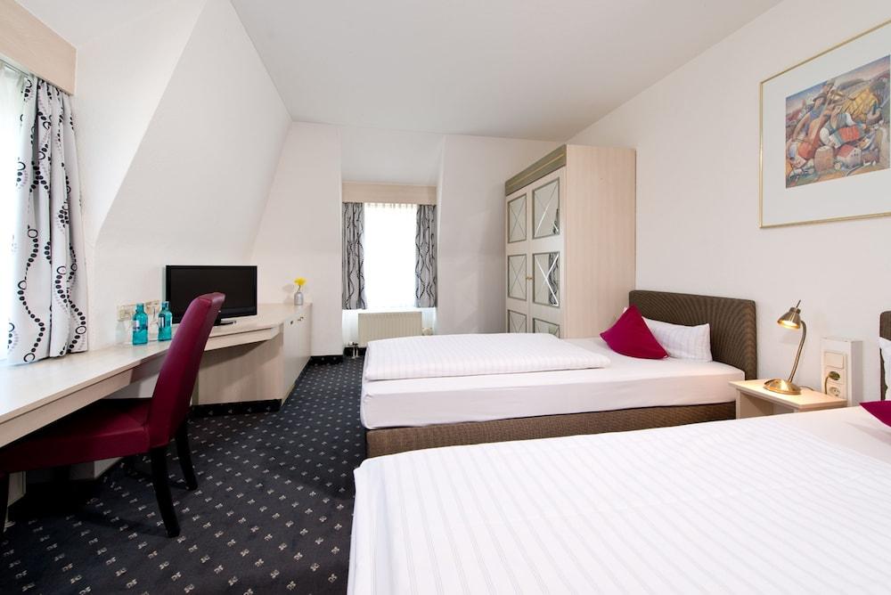 Achat Hotel Reilingen Walldorf Exteriör bild